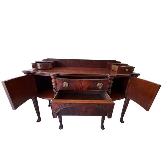 Traditional Henredon Mahogany Sideboard/Credenza/Buffet For Sale - Image 3 of 7