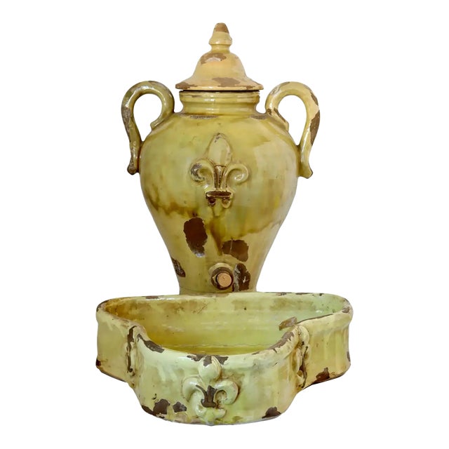 19th-Century Heavy French Fleur-De-Lis Lavabo For Sale