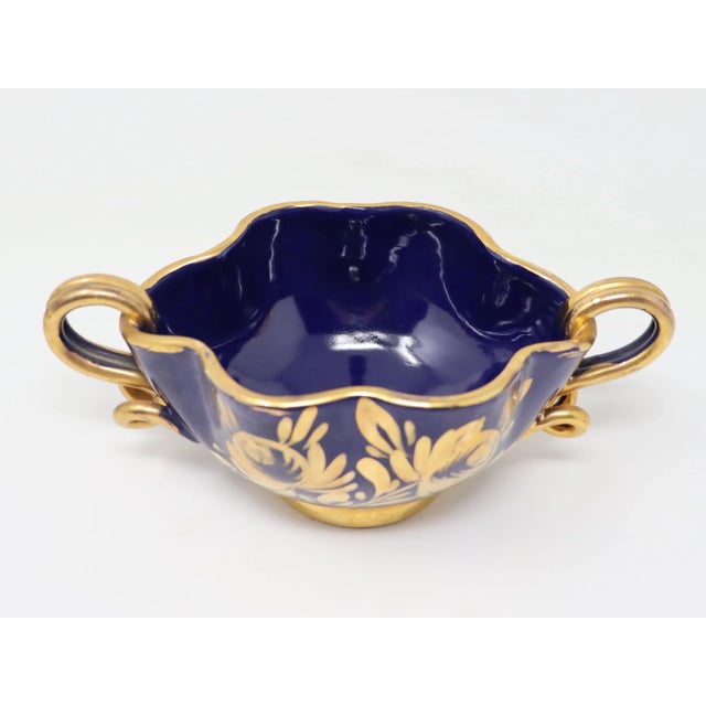 Traditional Vintage Italian Pottery Decorative Handled Bowl in Navy With Gold Decoration For Sale - Image 3 of 15