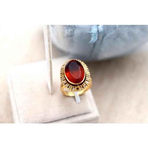 Gold Ring with Oval Shaped Table For Sale - Image 6 of 8