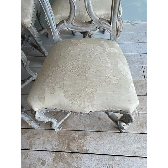 Set of Eight Carved Italian Dining Chairs With Painted Wood Frames and Linen Upholstered Seats - Two Armchairs - Six Sidechairs For Sale - Image 11 of 12
