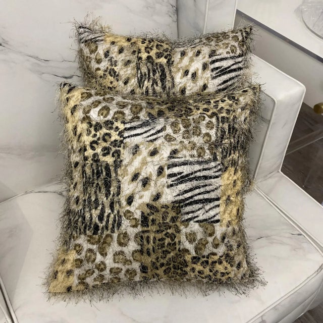 DWM | MALOOS Modern Animal Luby Eyelash Small Throw Pillows- Set of 2 For Sale - Image 4 of 6