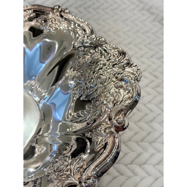 Silver Vintage Oneida Ornate Floral Silverplate Centerpiece Bowl For Sale - Image 8 of 10