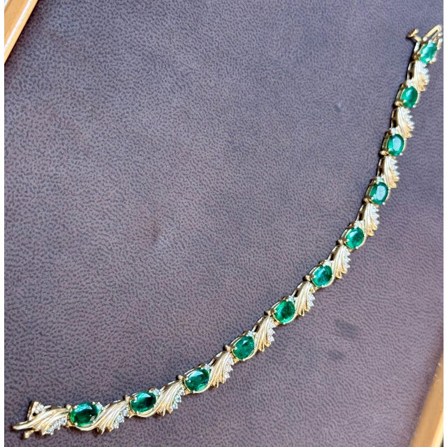 Emerald 10 Carat Emerald 1.3 Carat Diamond Affordable Tennis Bracelet 14 K Yellow Gold For Sale - Image 8 of 18