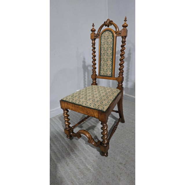 Excellent quality Victorian walnut hallchair, original brass castors, in excellent overall condition. 40" high 18" wide...