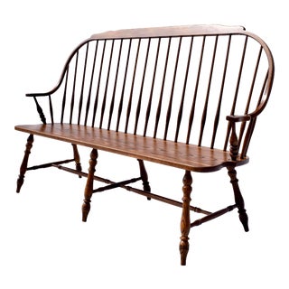 Vintage Continuous Bow Windsor Bench For Sale