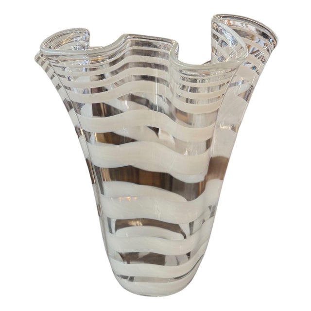 Mid-Century Italian Murano Glass Handkerchief Vase, Circa 1960's. For Sale - Image 4 of 7