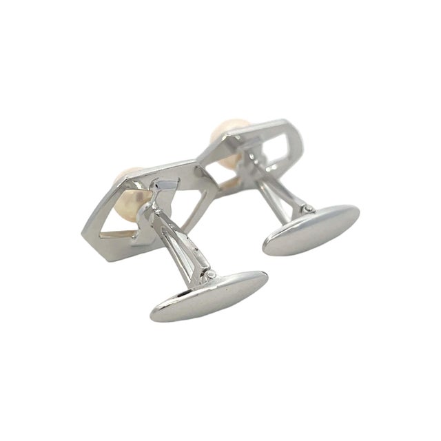 1990s Pair of Mikimoto Estate Akoya Pearl Cufflinks Silver 7.5 mm For Sale - Image 4 of 12