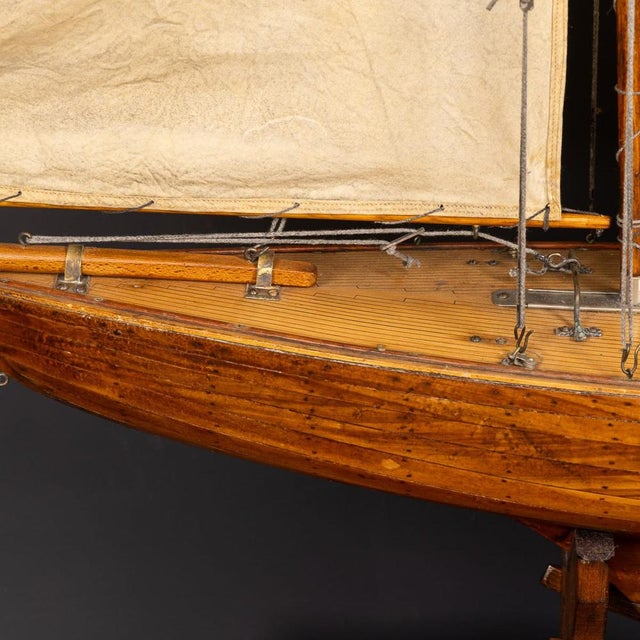 Vintage English Carved Hull Pond Yacht, 1930s For Sale - Image 6 of 18