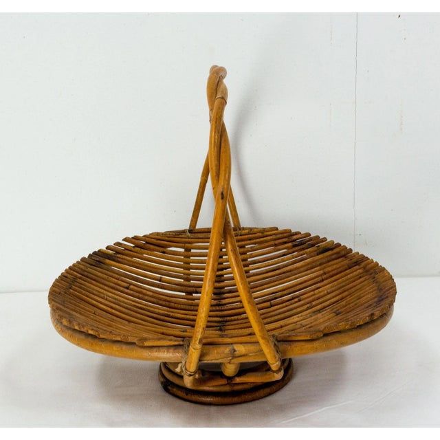 Mid-Century French Fruit Basket in Wicker For Sale - Image 3 of 8