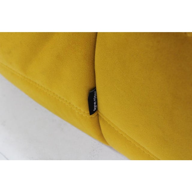 Togo 1-Seater Armchair by Michel Ducaroy, Alcantara, Ligne Roset, 2018 For Sale - Image 9 of 14