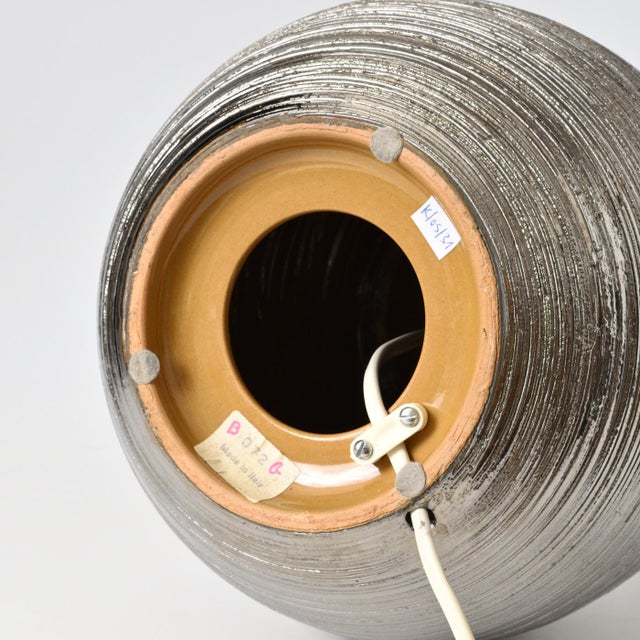 Ball-Shaped Silver Ceramic Table Lamp by Aldo Londi for Bitossi, 1970s For Sale - Image 10 of 15