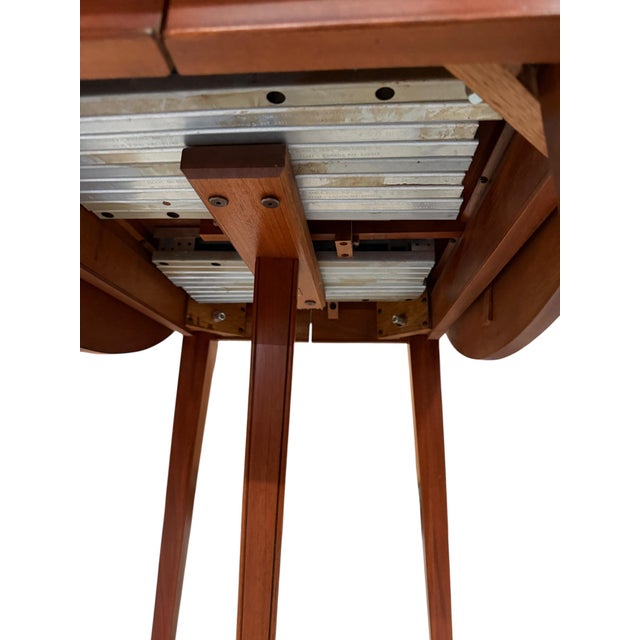 Late 20th Century Scully & Scully Hepplewhite Mahogany Drop-Leaf Extension Dining Table With 3 Leaves For Sale - Image 4 of 8