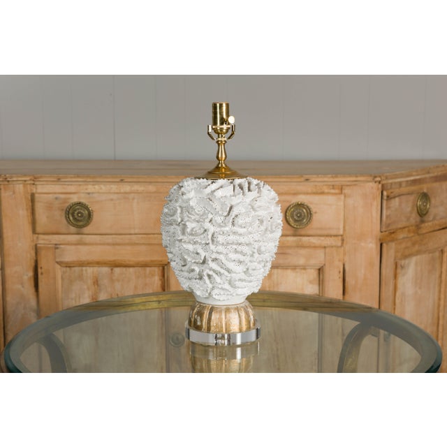 Mid 20th Century Italian White Pottery Table Lamp on Lucite Base For Sale - Image 12 of 12