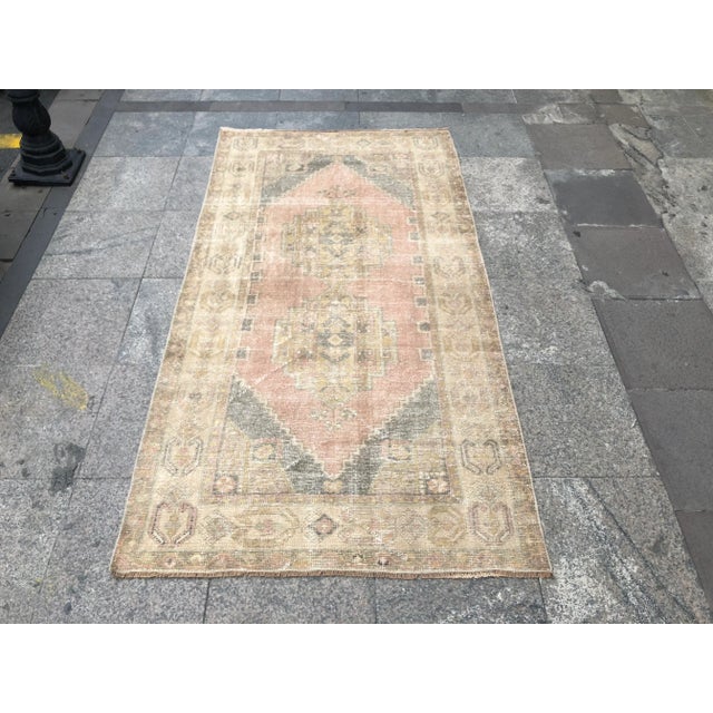 Turkish Vintage Faded Oushak Rug- 3′7″ × 6′9″ For Sale - Image 11 of 11