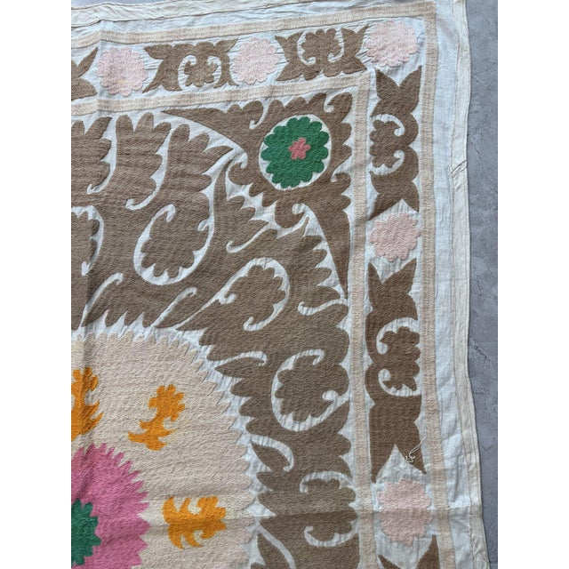 Suzani Textile Wall Art - Neutral Tan Samarkand Embroidery 3'10'' X 5'3'' For Sale In New York - Image 6 of 15