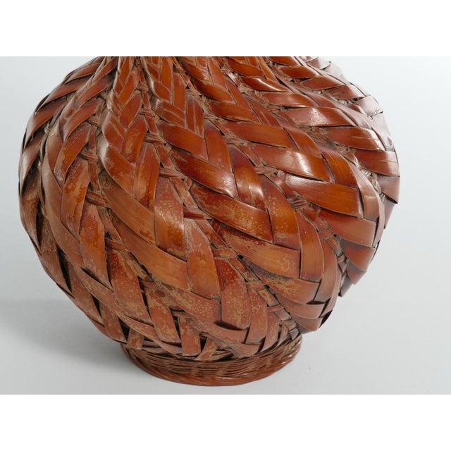 Early 20th Century Japanese Taisho/Showa Woven Bamboo Ikebana Vase For Sale - Image 9 of 15