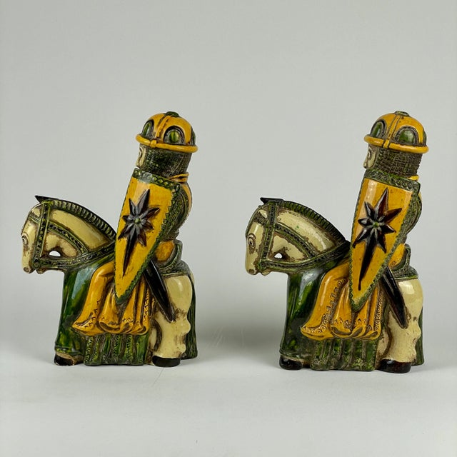 Mid-Century Modern 1970s Pair of Italian Ceramic Medieval Knights Figurines For Sale - Image 3 of 12
