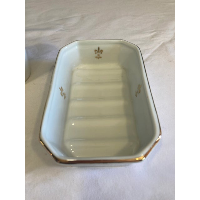 Gold Fleur-De-Lis Porcelain Cup and Soap Dish Set - Set of 2 For Sale - Image 11 of 11
