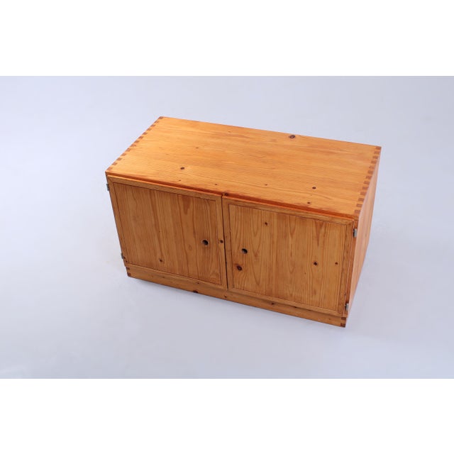 Small Sideboard in Pinewood attributed to Ate van Apeldoorn for Houtwerk Hattem, 1960s For Sale - Image 9 of 17