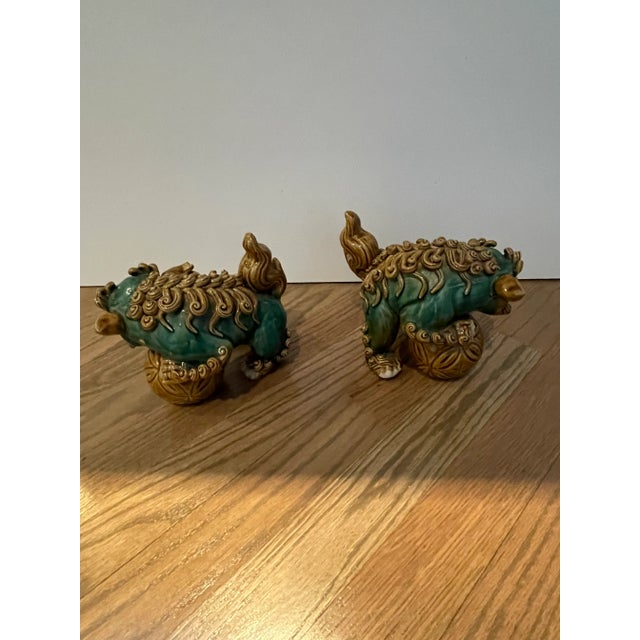 20th Century Majolica Ceramic Foo Dogs - A Pair of 2 Dogs For Sale - Image 4 of 4