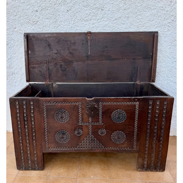 Antique Spanish Carved Wooden Chest with Geometric Motifs, 1850 For Sale - Image 4 of 15