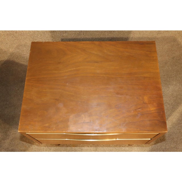 Wood Mid 20th Century American of Martinsville Bedroom Set - 6 Pieces For Sale - Image 7 of 8