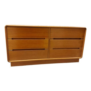 1970s Vintage Modern Teak Six Drawer Dresser With Finished Back For Sale