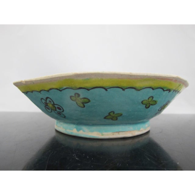 Late 19th Century Chinese Tongzhi Turquoise Enamel Hand Painted Flower Octagonal Pottery Bowl For Sale - Image 5 of 11