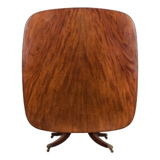 English 19th Century Mahogany Tilt-Top Center Table For Sale