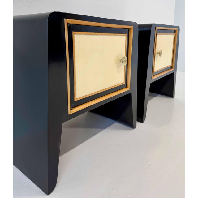 1940s Italian Art Deco Nightstands by Paolo Buffa, 1940s, Set of 2 For Sale - Image 5 of 11