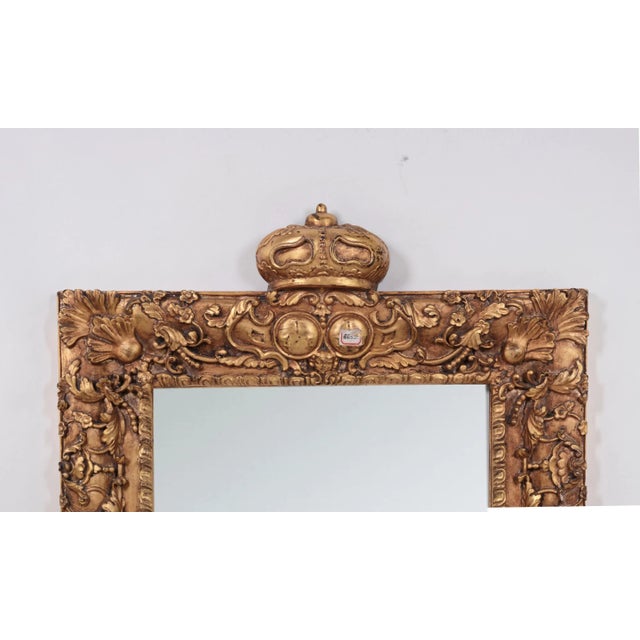 Late 20th Century 20th Century English Traditional Gilt Wood Crown Shape Mirror For Sale - Image 5 of 8
