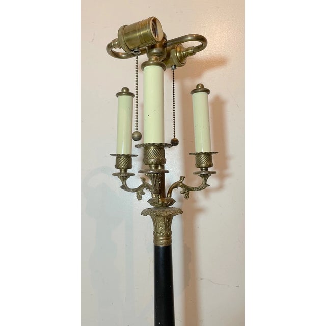 1970s Large Vintage Bronze Brass Ornate Neoclassical Electric Claw Footed Table Lamp For Sale - Image 5 of 11
