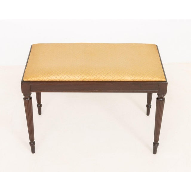 Traditional John Widdicomb Silk Upholstered Mahogany Bench For Sale - Image 3 of 8