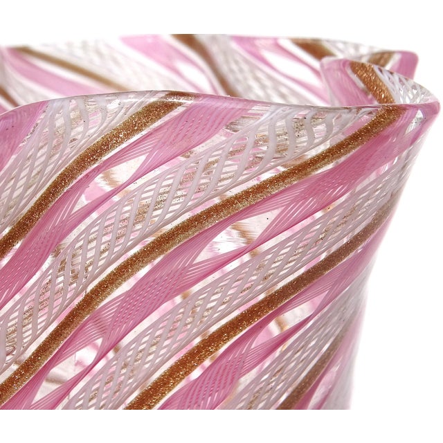 Murano Fratelli Toso Murano Vintage Italian Pink White Ribbons Art Glass Fazzoletto Vase Mid 20th Century For Sale - Image 4 of 7