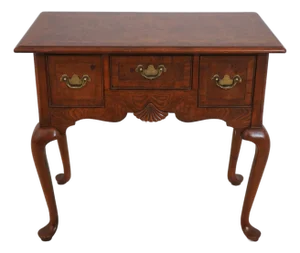 1990s Hekman George III English Style Walnut Dressing Table Lowboy