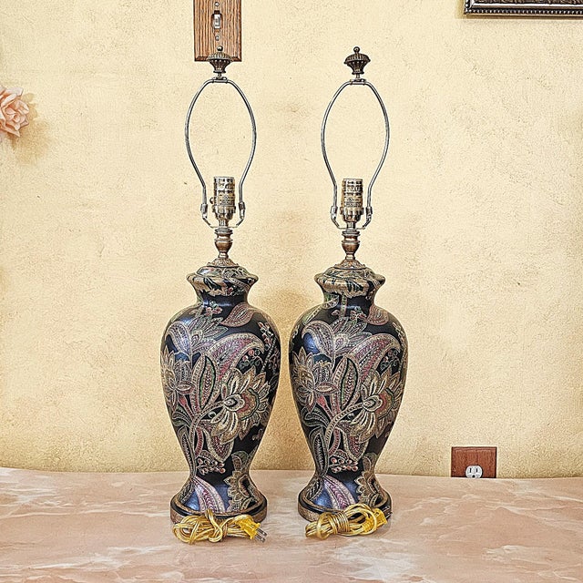 Early 21st Century Pair of Bradburn Gallery Hand-Painted Floral Ceramic Table Lamps With Shades For Sale - Image 5 of 18