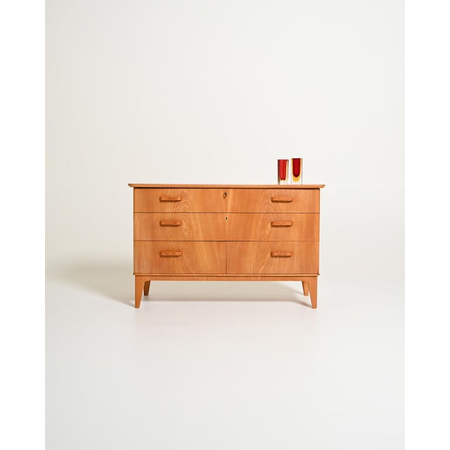 Vintage Scandinavian Elm Chest of Drawers, 1940s For Sale - Image 3 of 8