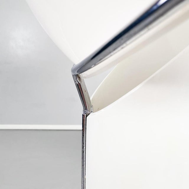 Mid-Century Italian Ciot Floor Lamp in Plastic and Metal by Chiggio for Lumenform, 1973 For Sale - Image 11 of 17