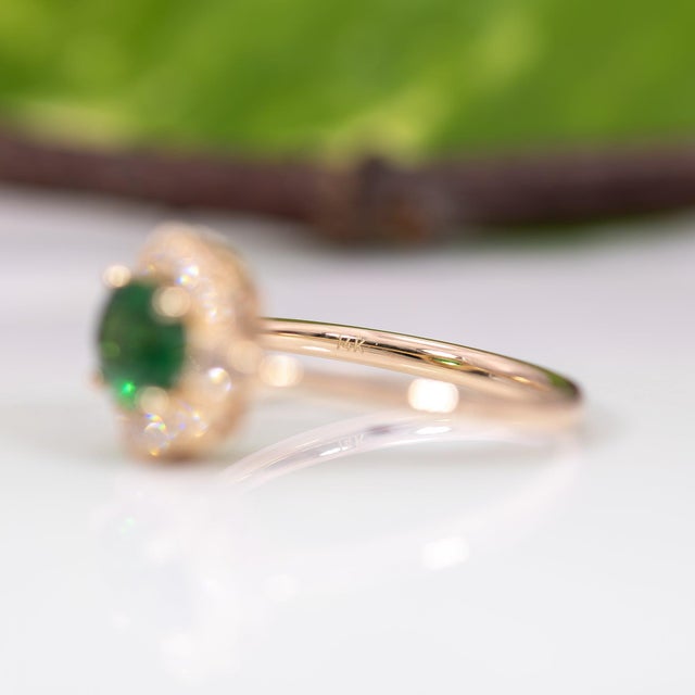1.8Ct Tsavorite Garnet Ring With Earth-Mined Diamond Accents: Solid 14k Gold, Size 6.75 For Sale - Image 9 of 9