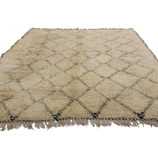 Mid-Century Modern Vintage Moroccan Beni Ourain Rug - 05'02 X 07'10 For Sale - Image 3 of 9