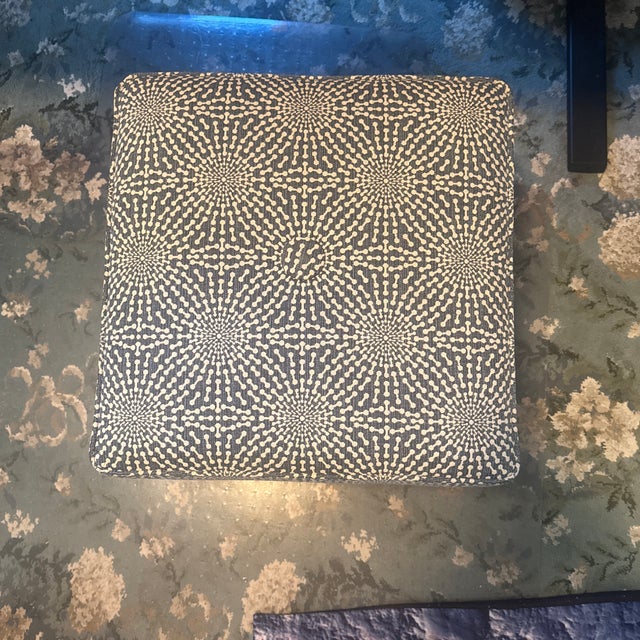 Contemporary Ethan Allen Square Geometric Sunburst Medallion Ottoman For Sale - Image 3 of 12