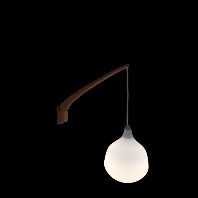 Mid-Century Modern Teak and Opaline Glass Wall Lamp by Uno & Östen Kristiansson for Luxus, Sweden, 1960s For Sale - Image 3 of 9