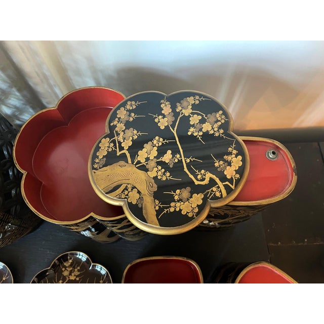 Black Japanese Maki-e Lacquer Portable Sagejubako Theme of Three Winter Friends For Sale - Image 8 of 18