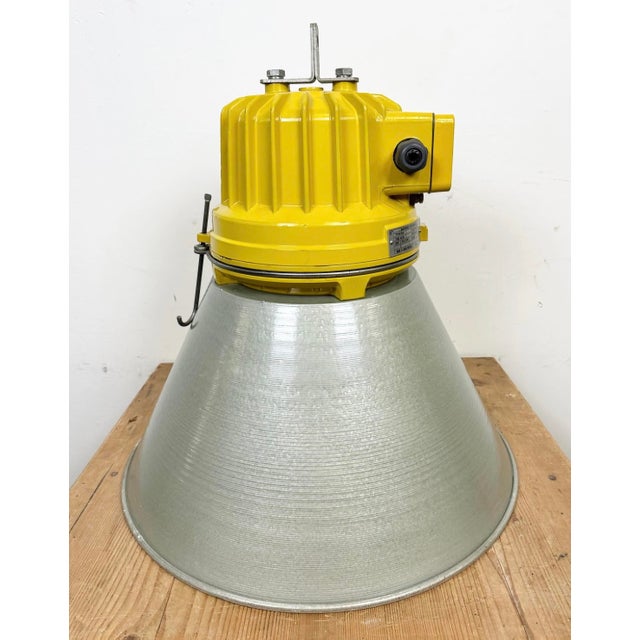 Industrial Yellow Explosion Proof Lamp with Aluminium Shade from Elektrosvit, 1990s For Sale - Image 12 of 16