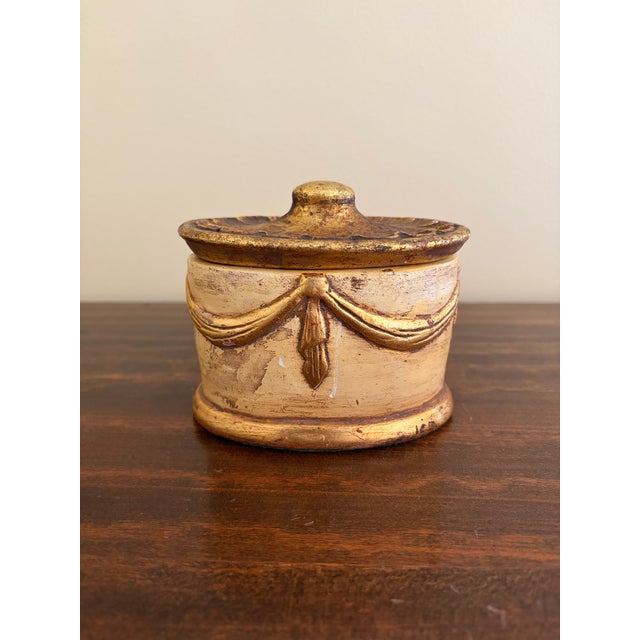 Hollywood Regency Italian Giltwood Lidded Box For Sale - Image 9 of 13