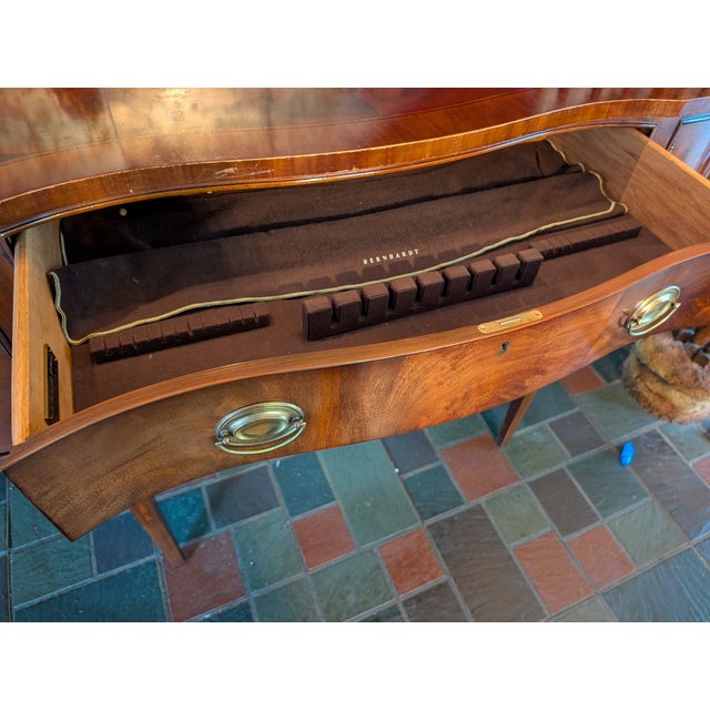 Wood 1980s Bernhardt Centennial Collection Banded Mahogany Sideboard (Hepplewhite Style) For Sale - Image 7 of 8