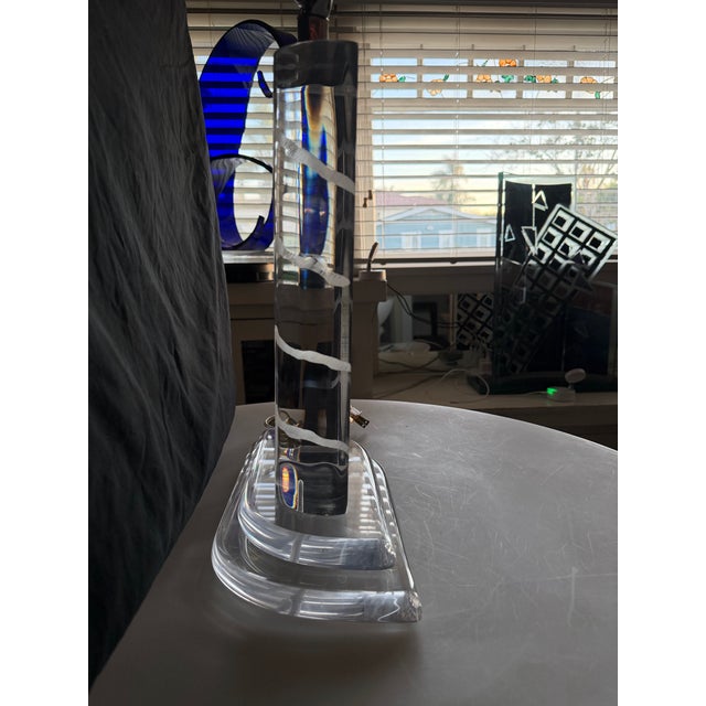 1980s Van Teal Postmodern Etched Lucite Table Lamp, Usa, C. 1980s For Sale - Image 5 of 12