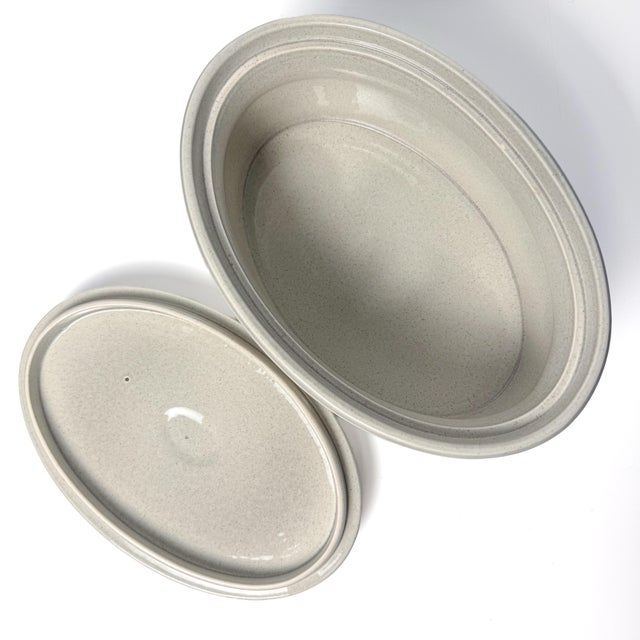 English Vintage Wedgwood Quince 2.5-Quart Oval Covered Casserole, England For Sale - Image 3 of 9