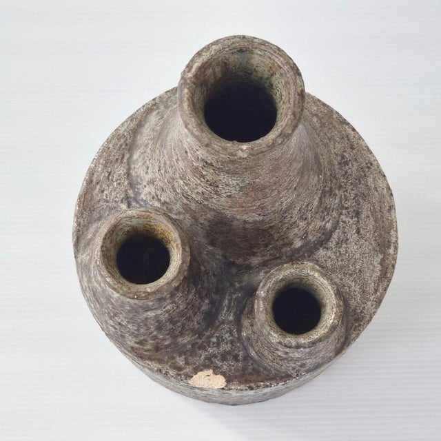 Fair condition. Several chips and nicks: see photos. Height 25 cm. Diameter 17.3 cm. A superb vintage piece.